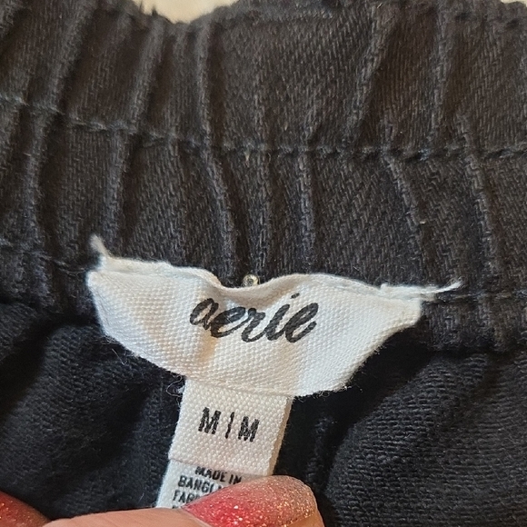 New Aerie Black Distressed Elastic Waistband Jean Shorts Size Medium - Picture 2 of 9